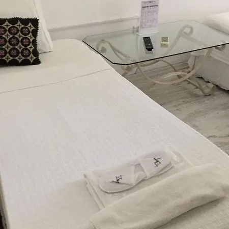 Fullmoon Room's