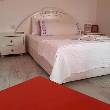 Fullmoon Room's Cesme
