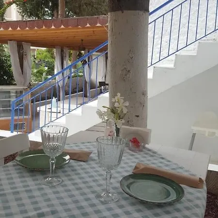 Fullmoon Room's Cesme