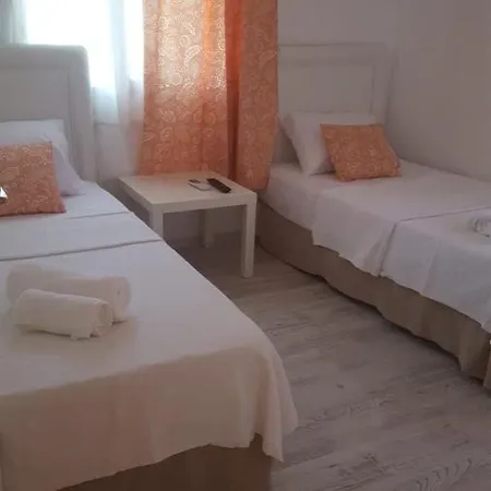 Fullmoon Room's